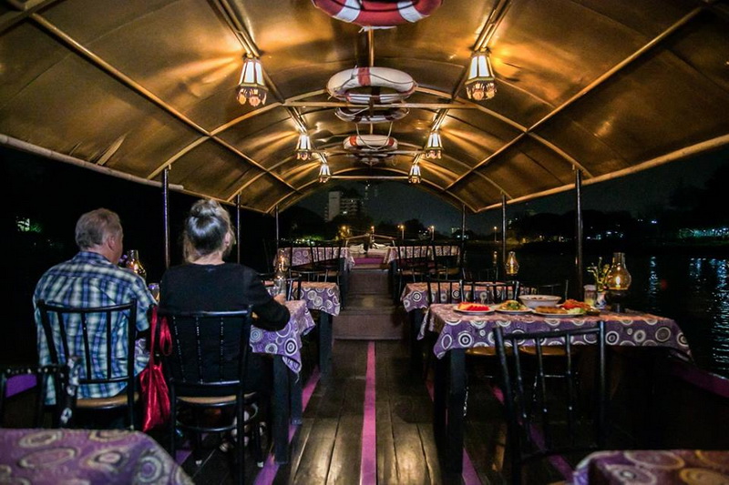 river cruise, chiang mai river cruise, floating restaurant, chiang mai floating restaurant, chiang mai dinner cruise