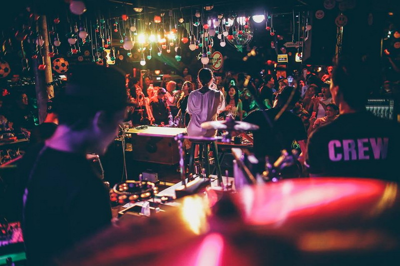 The Good View Bar, pubs in chiang mai, the best pubs in chiang mai things to do in chiang mai at night, what to do in chiang mai at night, nightlife in chiang mai, best night tours in chiang mai, top things to do in chiang mai at night, must-See night attractions in chiang mai, chiang mai nightlife highlights