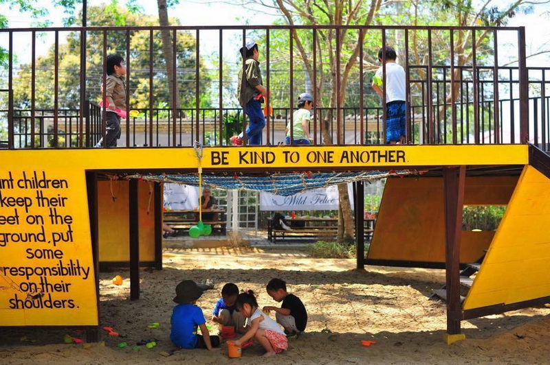 Two Suns Cafe, family restaurants in chiang mai. the best family restaurants in chiang mai, restaurants for kid in chiang mai, the best restaurants for kid in chiang mai