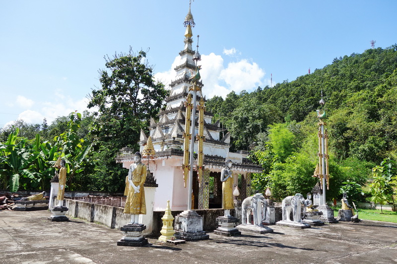 wat phra non, wat phra non in mae hong son, phra non temple, phra non temple in mae hong son
