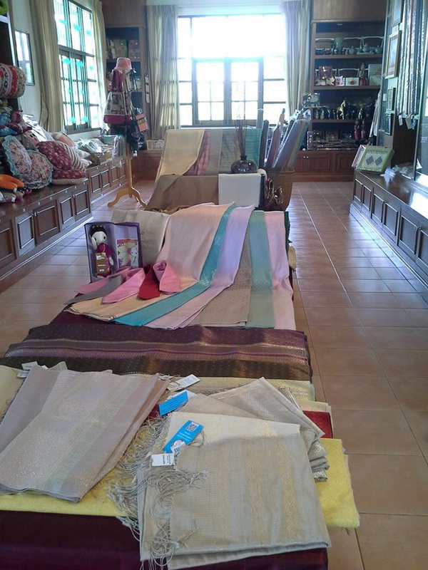 hariphunchai hand-woven fabric institute, haripunchai hand-woven fabric institute, hripunchai hand-woven fabric institute, hariphunchai hand-weaved fabric institute, hariphunchai hand-woven fabric