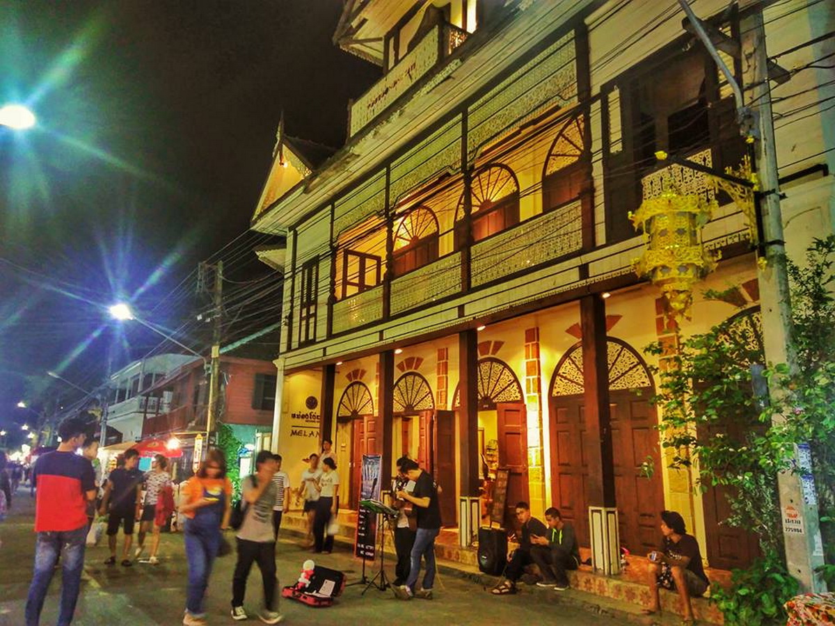 kad kong ta walking street, kad kong ta, kad kong ta night market, kad kong ta in lampang, kad kong ta walking street in lampang, kad kong ta walking street lampang