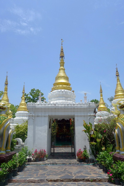 wat chedi sao, wat chedi sao lampang, wat chedi sao lang, wat chedi sao lang lampang, chedi sao temple, chedi sao lang temple, chedi sao temple lampang, chedi sao lang temple lampang, attraction temples in lampang