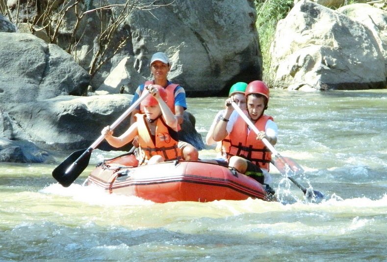 chiang mai white water rafting, chiang mai white-water rafting, chiang mai rubber rafting, chiang mai white water adventure