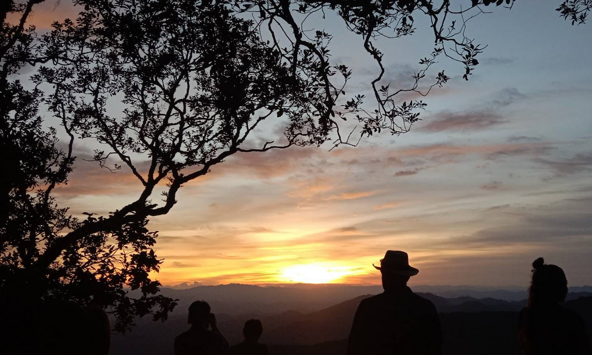 doi suthep, sunrise at doi suthep, sunrise at doi suthep temple, sunrise at suthep temple, sunrise tour at doi suthep temple, sunrise tour at suthep temple, sunrise at doi suthep and elephant tour