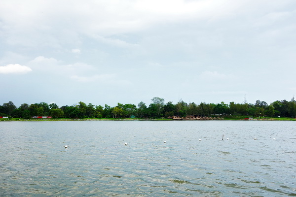 huay tung tao lake, attractions in chiang mai