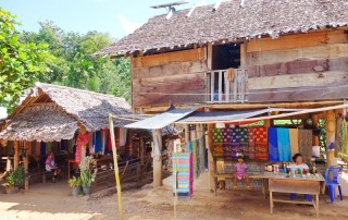 huay pu keng, baan huay pu keng, long neck village, baan nam phiang din, baan nam piang din