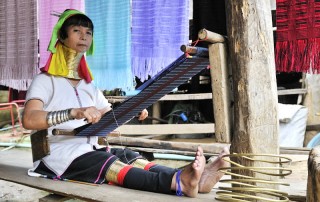 huay pu keng, baan huay pu keng, long neck village, baan nam phiang din, baan nam piang din