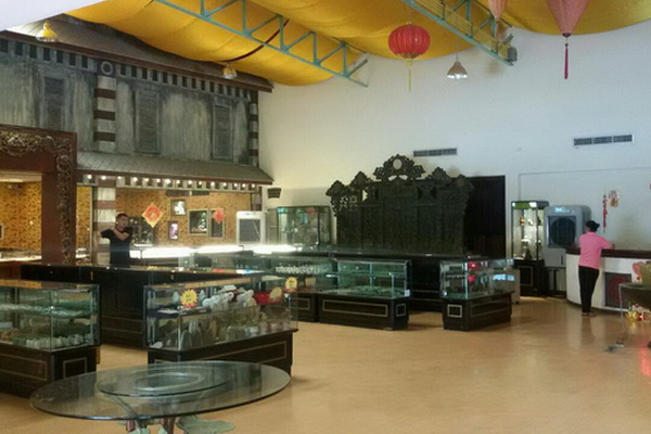 sankhampaeng, sankhampaeng road, sankhampaeng area, sankhampaeng shopping, shopping in chiang mai