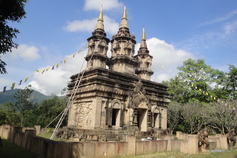 Wat Phra Buddhabat Tamo, doi tao