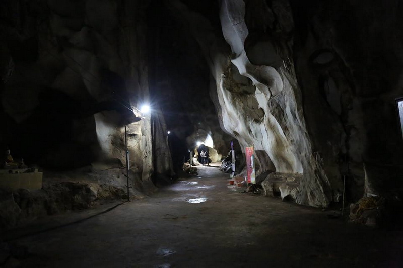 tham pum and tham pla cave, tham pum, wat tham pum, tham pum temple, tham pum cave