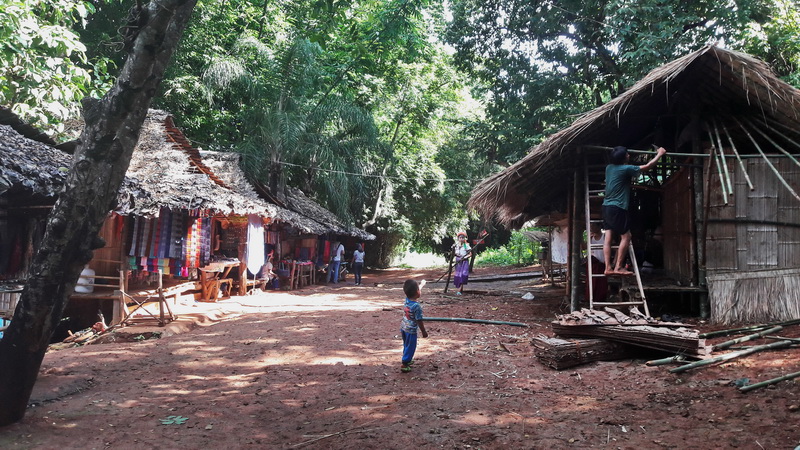 ban ta khao pluak hilltribe village, baan pa ao hilltribe village, Ban Ta Khao Tom Tha Sud, Ban Ta Khao Pluak, chiang rai hilltribe village, chiang rai ethnic groups