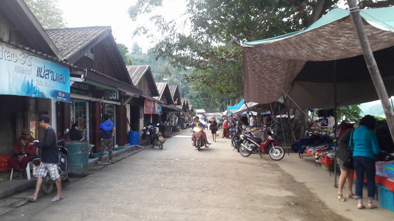 baan mae sam laeb, ban mae sam laeb, baan mae samlaeb, ban mae samlaeb