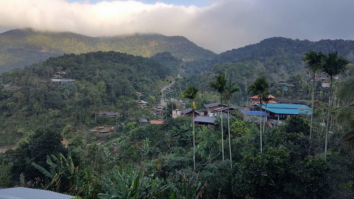 ban huai hom karen village, ban huai hom, baan huai hom, huai hom karen village