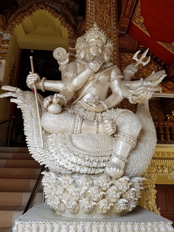 wat san pha yang luang, wat san pa yang luang, san pa yang luang temple, san pha yang luang temple, wat san pha yang luang lamphun, wat san pa yang luang lamphun