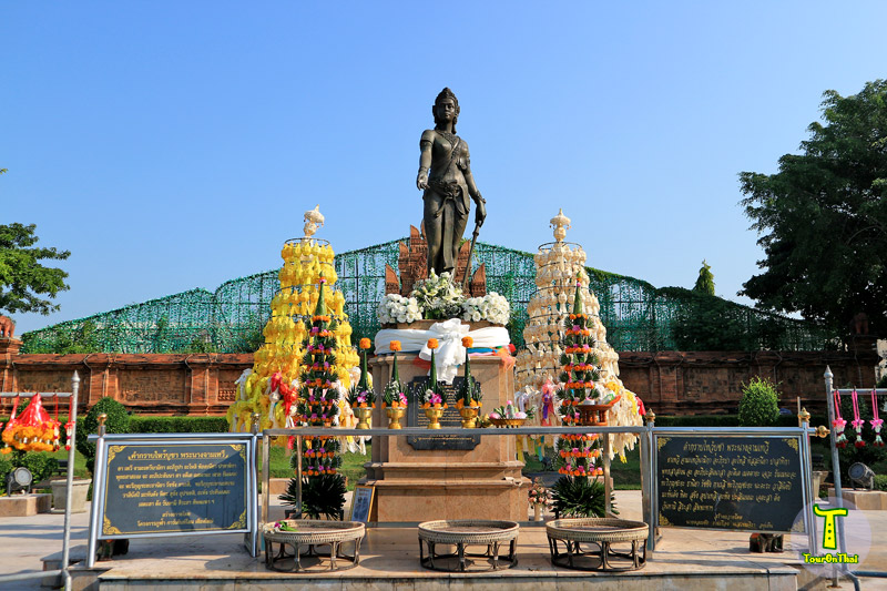 sights in lamphun, camadevi monument, queen camadevi monument, camadevi monument lamphun, cama devi monument, queen cama devi monument
