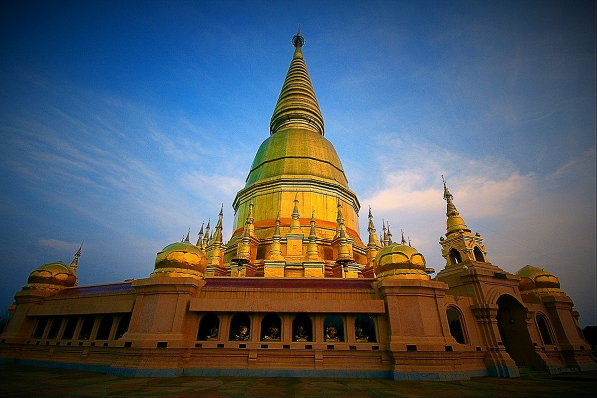 wat mahathat chedi sri wiangchai, mahathat chedi sri wiangchai, mahathat chedi sri wiangchai temple, maha that chedi sri wiangchai, wat maha that chedi sri wiangchai, maha that chedi sri wiangchai temple