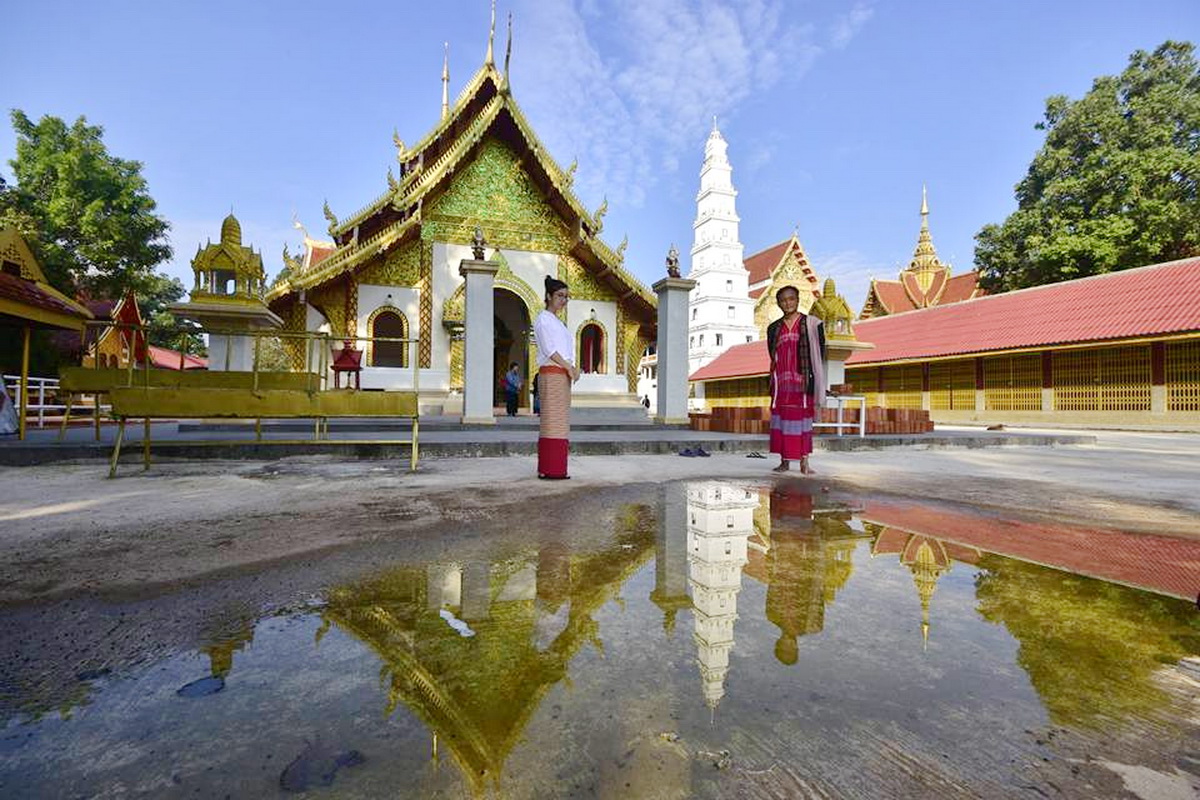 wat phra buddha bhat huai tom, wat phra buddha bat huai tom, phra buddha bhat huai tom temple, phra buddha bat huai tom temple, wat phra bhat huai tom, phra bhat huai tom temple, wat phra bat huai tom, phra bat huai tom temple