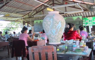 sankhampaeng, sankhampaeng road, sankhampaeng area, sankhampaeng shopping, shopping in chiang mai