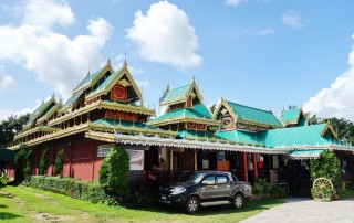all highlights mae hong son loop tour, 4 days 3 nights all highlights mae hong son loop tour, 4 days all highlights mae hong son loop tour, all highlights chiang mai to mae hong son loop tour, wat chong kham and wat chong klang, wat chong kham, wat chong klang