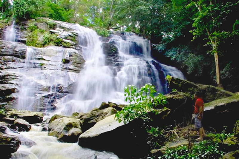 Tat Mhok Waterfall